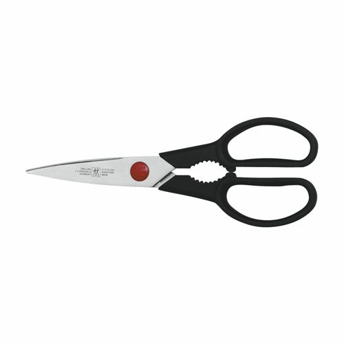 scissor-must-have-in-their-kitchen