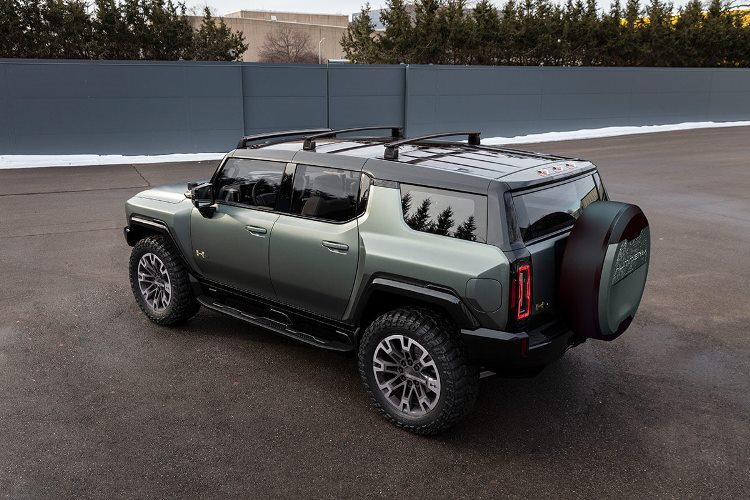 2024 GMC HUMMER EV SUV Is a Large Electric Off-Roader